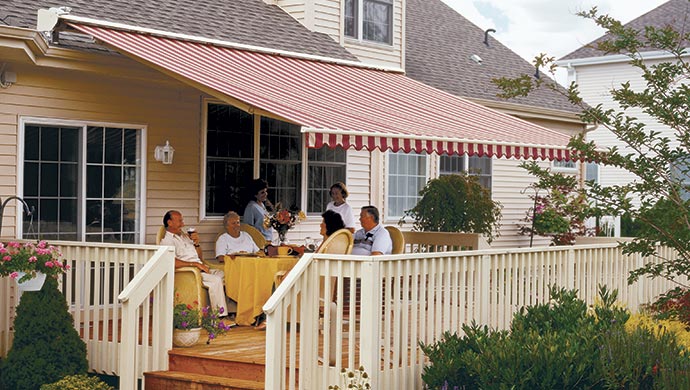 Elite Plus Retractable Lateral Arm Awning Elite Plus Retractable Lateral Arm Awning
