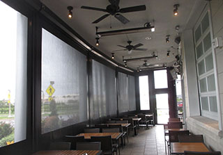 shade point contract solar screens at the rusty bucket restaurant and tavern in sarasota florida