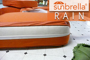 Quick-dry cushions with Sunbrella Rain