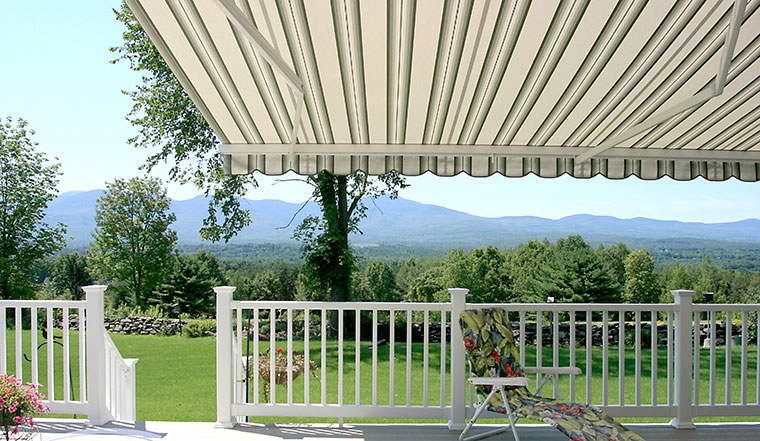 Manual and Motorized Retractable Awnings