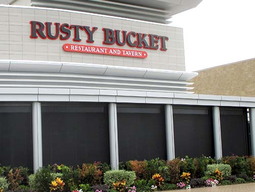 Rusty Bucket Sarasota Solar Shades