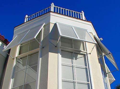Bahamas / Louvered