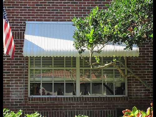 Aluminum Clamshell Awnings