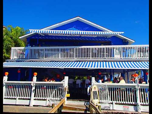 Manual and Motorized Retractable Awnings