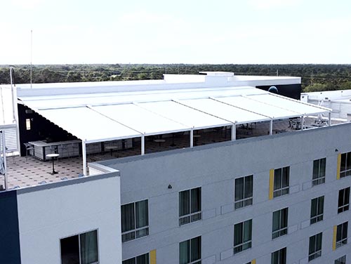 Courtyard by Marriott Titusville - Retractable Roof