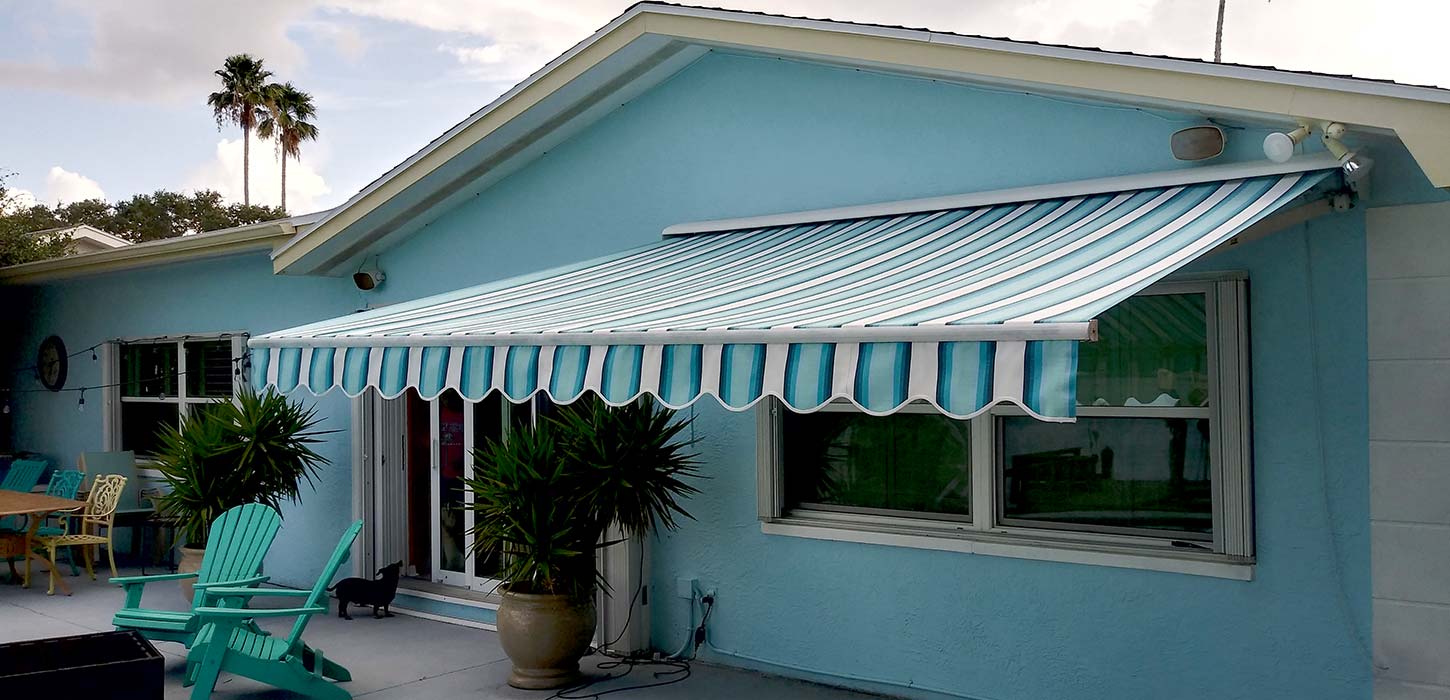 retractable awning